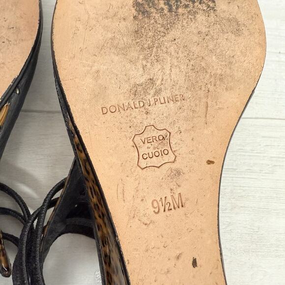Donald Pliner Wedge Sandals Women Size 9.5 Leopard Print Thong Leather‎ - Picture 9 of 10